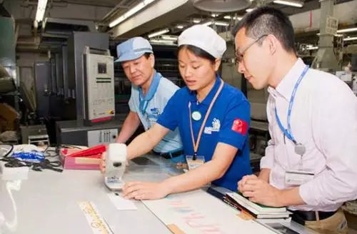 重振东方古国印刷技术——记印刷媒体技术项目银牌获得者张淑萍 重振东方古国印刷技术——记印刷媒体技术项目银牌获得者张淑萍